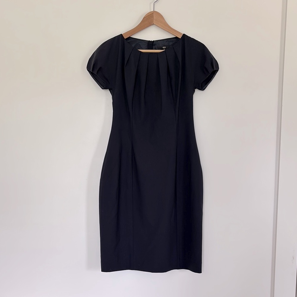 Boss Hugo Boss Wool blend Cap Short Sleeve Tailored Navy Blue Sheath dress